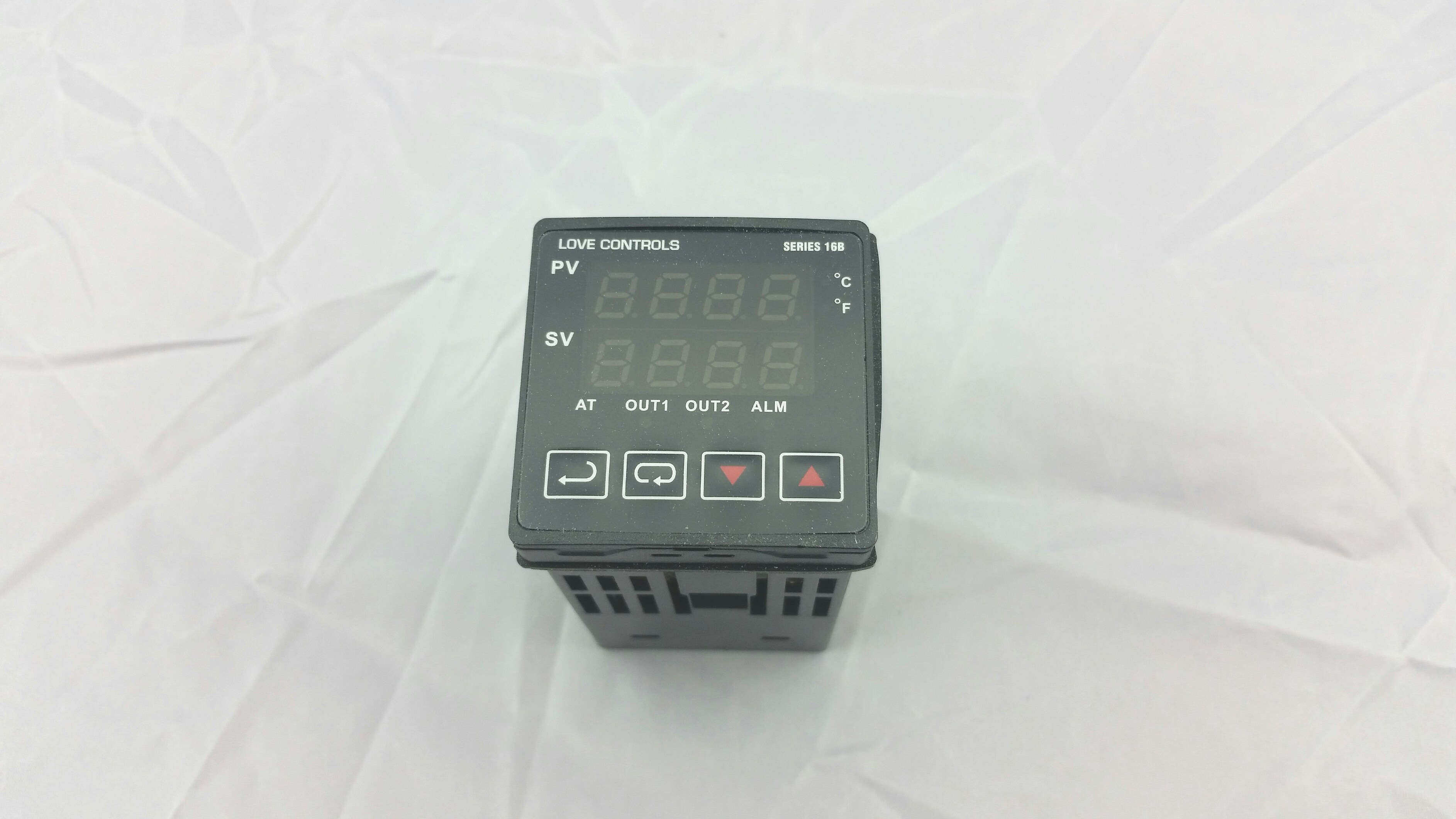 Series 16B 1/16 DIN Temperature/Process Controller-0